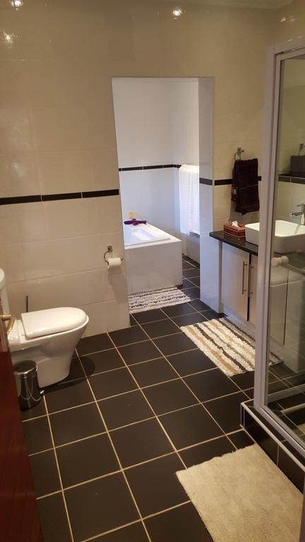 Casa Bianca Guest Lodge Hartbeespoort Δωμάτιο φωτογραφία