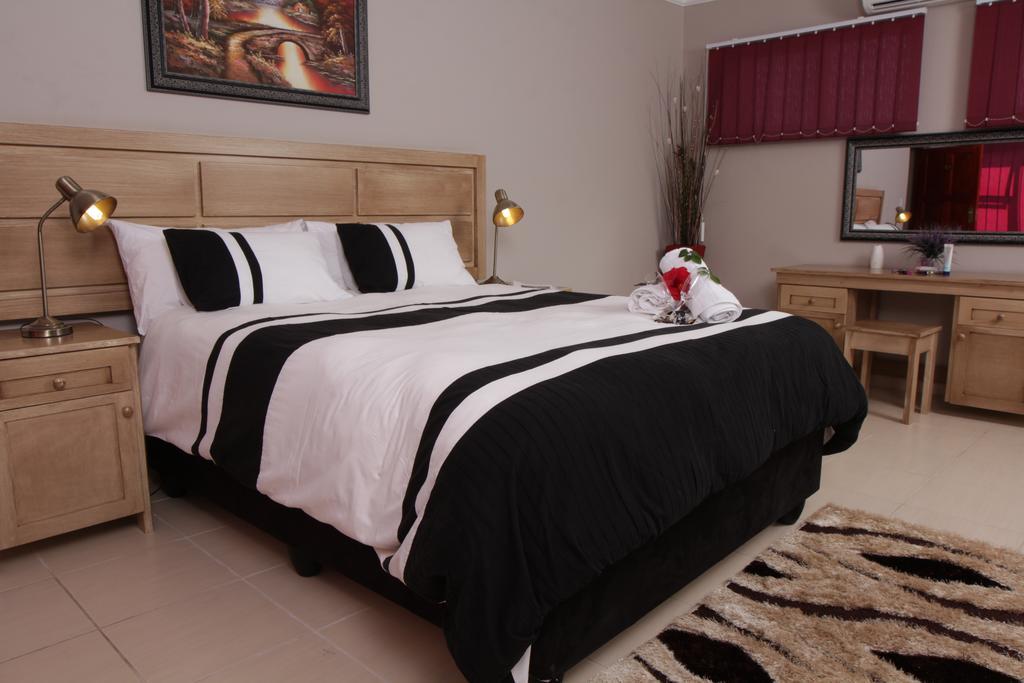 Casa Bianca Guest Lodge Hartbeespoort Δωμάτιο φωτογραφία