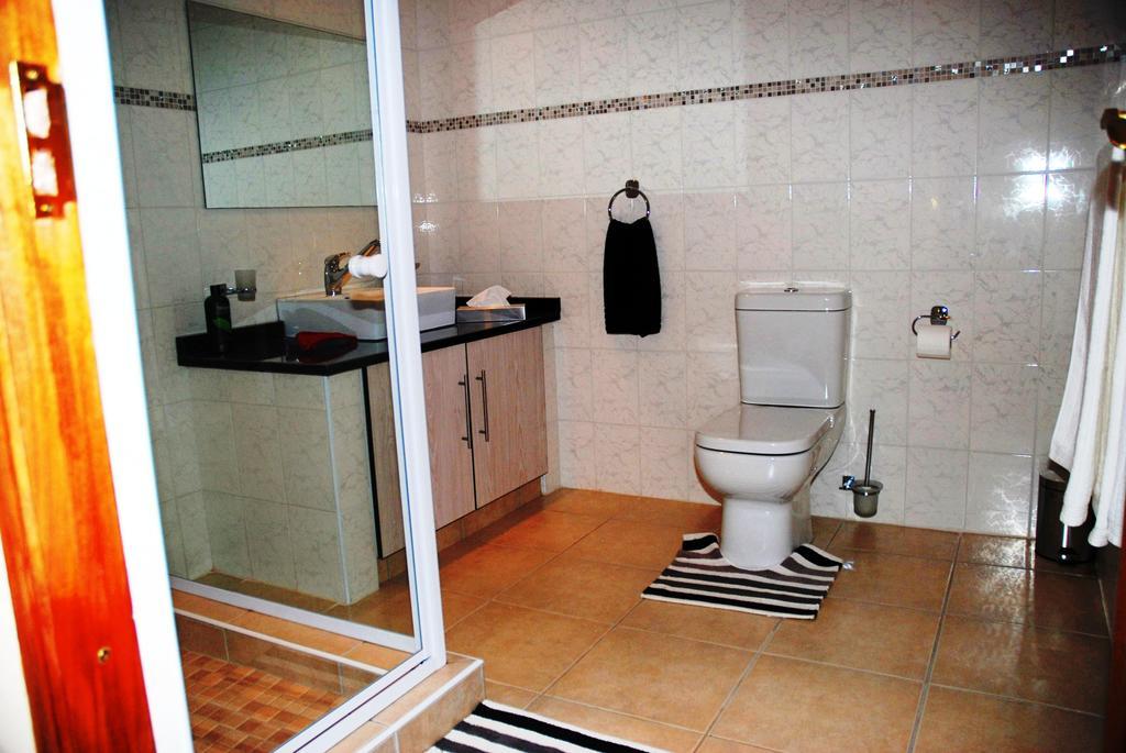 Casa Bianca Guest Lodge Hartbeespoort Δωμάτιο φωτογραφία